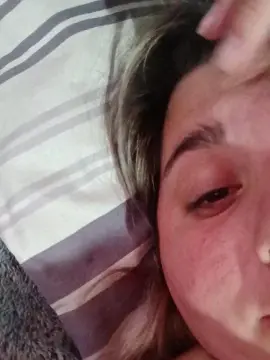 Caperu3  live sex cam