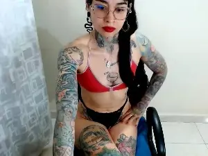 Cristal_jayan  live sex cam