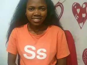 Sandratriniaina  live sex cam
