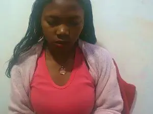 Sandratriniaina  live sex cam