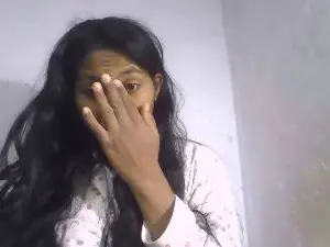 Cynthia72  live sex cam