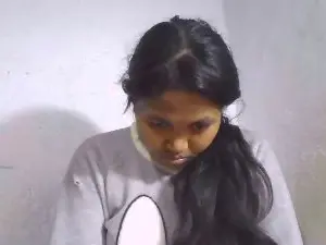 Cynthia72  live sex cam