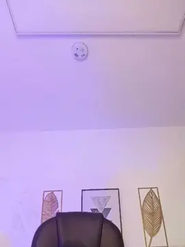 Issi7  live sex cam