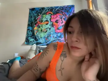 QueenSlime5300  live sex cam