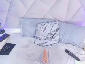 Sussyross  live sex cam
