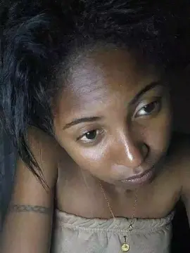 Sylvanah2  live sex cam