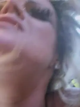 Dontbejelly2  live sex cam