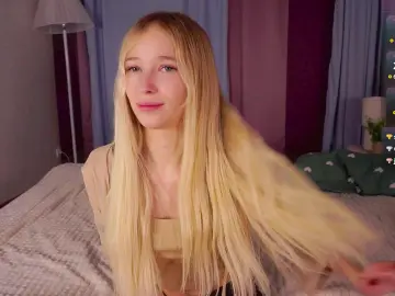 LynneBraund  live sex cam