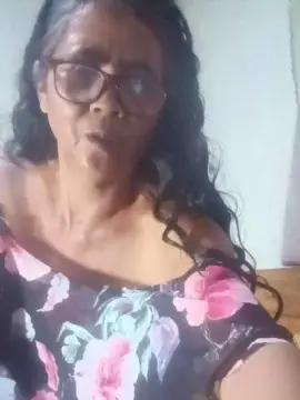 Randja  live sex cam