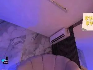 Katemoss69  live sex cam