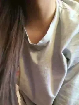 Petitesantaslut  live sex cam