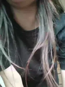 Petitesantaslut  live sex cam