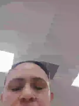 Venekacaliente  live sex cam