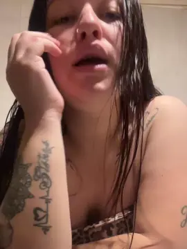 Ailuu4  live sex cam
