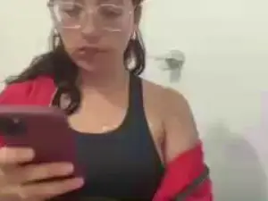 Luzhorny22  live sex cam