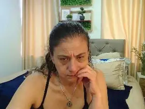 Sasi_luna  live sex cam