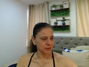 Sasi_luna  live sex cam