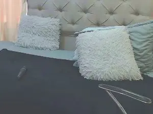 Sasi_luna  live sex cam