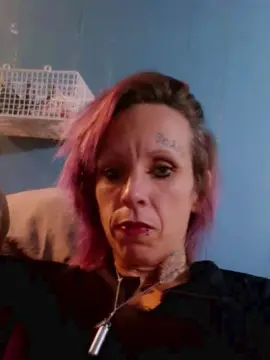 DaddysGoodGrl69  live sex cam