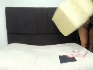 Louise_Mikk  live sex cam