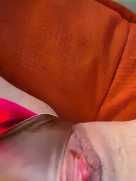 Piccola20  live sex cam