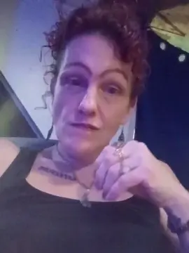 Hennybanger  live sex cam