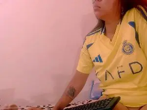 Miajuice18  live sex cam