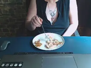 LittlePhoenix  live sex cam