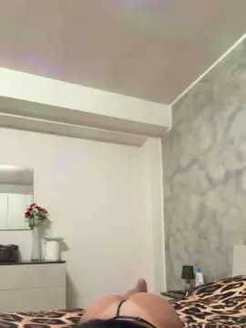 Tonyatran  live sex cam