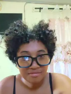 Mickah_r  live sex cam