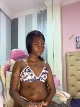 ShakiraThomps  live sex cam