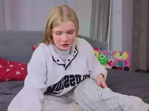 Chloeworld  live sex cam
