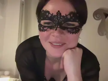 Hottiecri  live sex cam