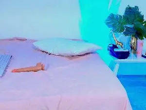 Isa_luxe  live sex cam