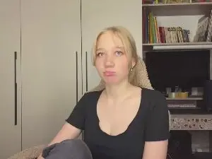 MelaniaHymon  live sex cam