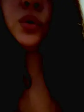 Nuvvia  live sex cam