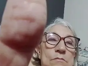Amoralyz63  live sex cam