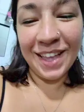 Chiinnnabigtits  live sex cam