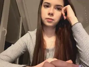 HertaMcginley  live sex cam