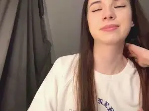 HertaMcginley  live sex cam