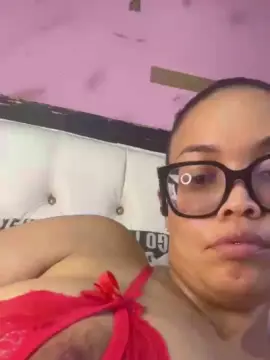 Naughtylolaxx  live sex cam