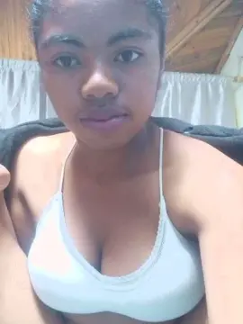 Lorras  live sex cam