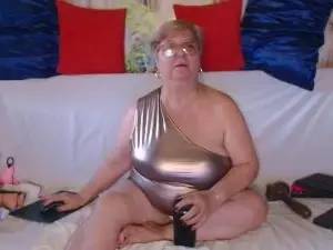 QueenPammy  live sex cam
