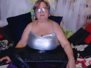 QueenPammy  live sex cam