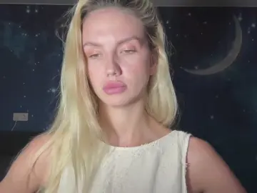 RosaliaWaxman  live sex cam