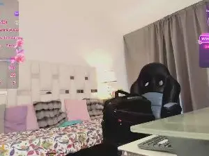 Cherryboom23  live sex cam