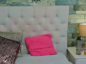 AKAMII_s  live sex cam