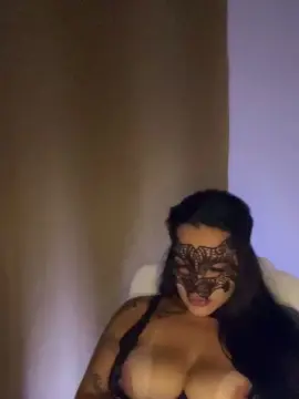 Patycarioca  live sex cam