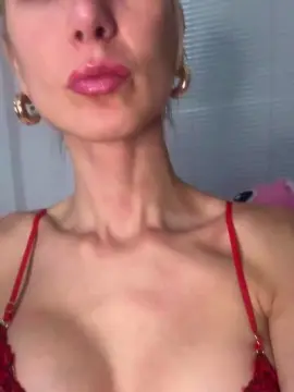 Triiniiity  live sex cam