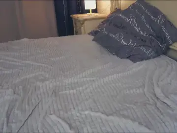 UrsulaElawar  live sex cam